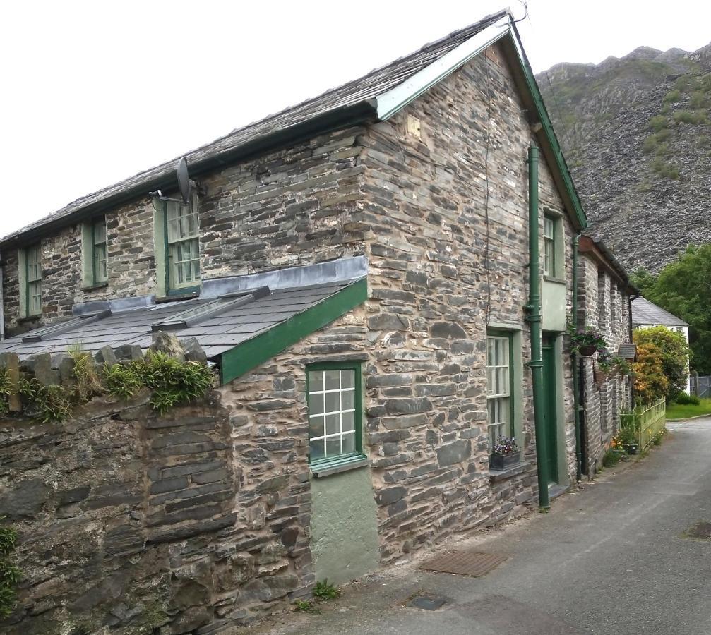 Ty Hen - Quirky Grade II Listed Cottage Blaenau Ffestiniog Kültér fotó
